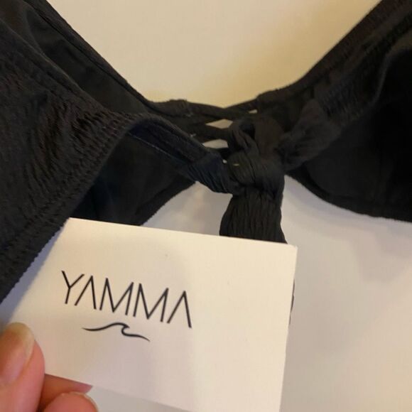 YAMMA New Black swim top Xl textured - Picture 3 of 4